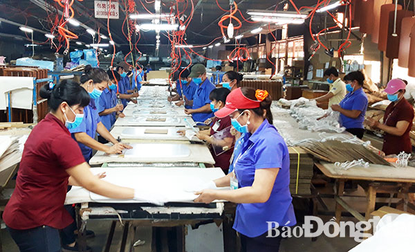 Người lao động làm việc tại Công ty TNHH Great Kingdom Biên Hòa (Khu công nghiệp  Biên Hòa 1). Ảnh: L.Mai