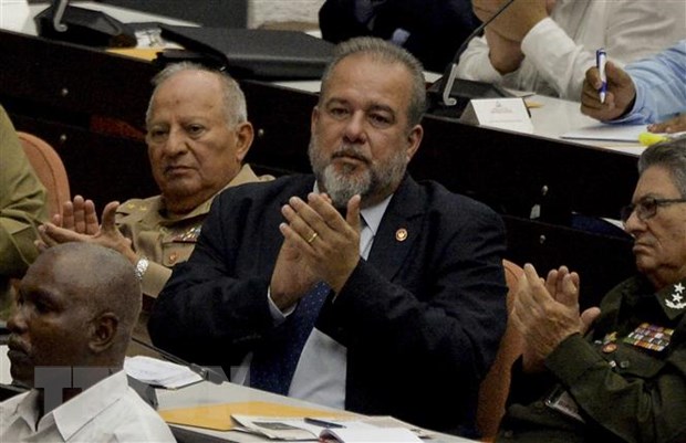 Thủ tướng Chính phủ Cuba mới được bầu Manuel Marrero Cruz (giữa) tại phiên bế mạc Kỳ họp thứ IV Quốc hội khóa IX, ở Havana ngày 21-12-2019. (Nguồn: AFP/TTXVN)