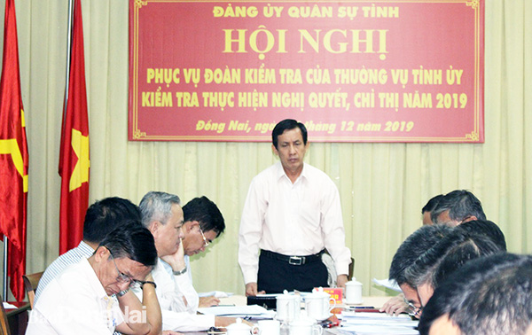 Đồng chí Phạm Văn Ru, Ủy viên Ban TVTU, Trưởng ban Tổ chức Tỉnh ủy phát biểu kết luận buổi làm việc
