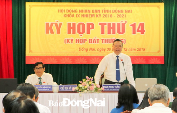 Phó chủ tịch HĐND tỉnh Phạm Ngọc Tuấn chủ trì phiên thảo luận tại kỳ họp