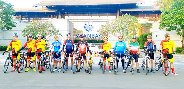Các thành viên trong Hội xe đạp siph Long Thành trong một buổi đi xe đạp tập thể. Ảnh Ban Mai