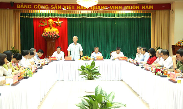 Bí thư Tỉnh ủy Nguyễn Phú Cường phát biểu tại hội nghị. Ảnh: C.Nghĩa