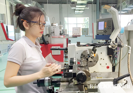 Chị Nguyễn Hoàng Trúc Kiều hiện đang là nhân viên kỹ thuật trình độ cao của Công ty TNHH Bosch Việt Nam