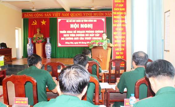 Đại tá Nguyễn Văn Dũng phát biểu tại hội nghị