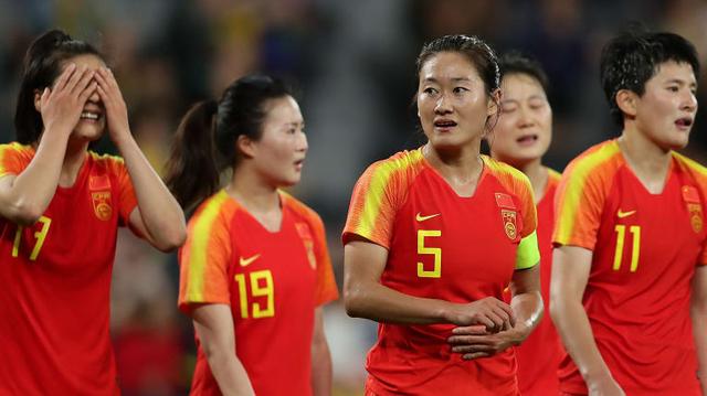Tạm hoãn trận đấu giữa tuyển nữ Trung Quốc và Hàn Quốc