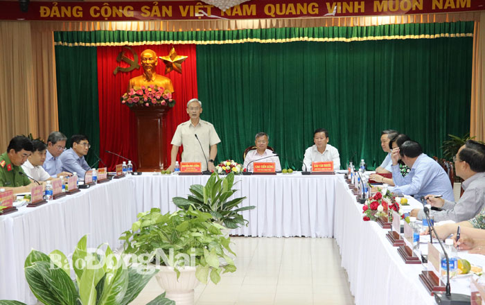 Bí thư Tỉnh ủy Nguyễn Phú Cường phát biểu chỉ đạo tại hội nghị. Ảnh: H.GIANG