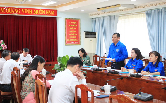 Bí thư Tỉnh đoàn Nguyễn Cao Cường thông tin về tình hình thực hiện nhiệm vụ công tác Đoàn và phong trào thanh thiếu nhi 
