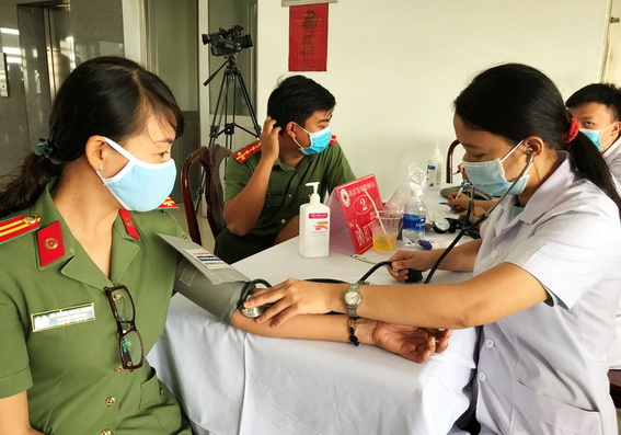 Cán bộ nữ Công an tỉnh Đồng Nai tích cực tham gia phong trào “hiến máu tình nguyện”