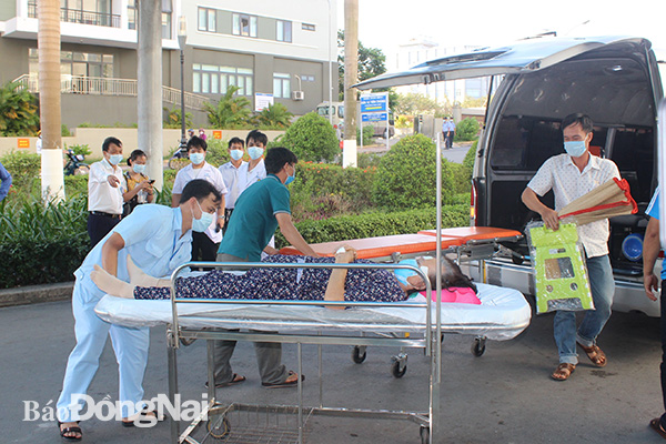 Tiếp nhận bệnh nhân cấp cứu tại Bệnh viện Đa khoa Đồng Nai.