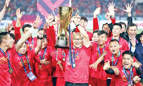 Tuyển Việt Nam sẽ trở lại AFF Cup 2020 với tư cách nhà đương kim vô địch. Vị trí hiện tại và khát vọng bảo vệ ngai vàng của bóng đá Việt Nam đã tác động mạnh tới giá bản quyền truyền hình