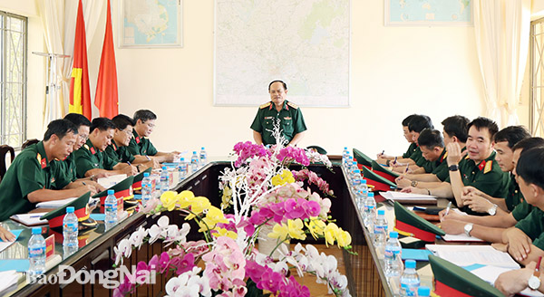 Thượng tướng Nguyễn Phương Nam kiểm tra tại Sư đoàn 9