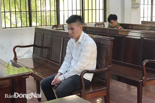 Bị cáo Dương Công Lạc tại phiên tòa xét xử