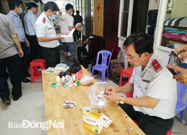 Lực lượng chức năng kiểm tra tại cơ sở cai nghiện Nhóm Phao Lo Hạnh