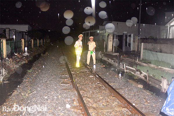 Hiện trường vụ tai nạn đường sắt trên địa bàn P.Tân Tiến (TP.Biên Hòa). Ảnh: Khắc Thiết