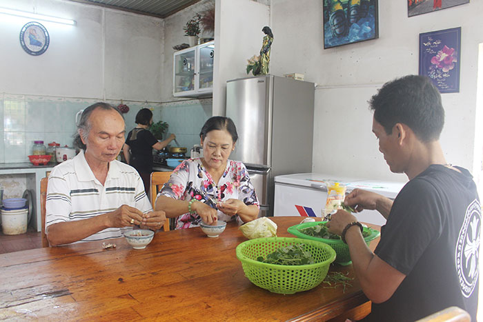 Một gia đình 3 thế hệ ở H.Trảng Bom duy trì bữa cơm hằng ngày