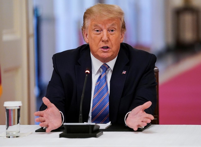 Tổng thống Mỹ Donald Trump phát biểu tại Phòng phía Đông của Nhà Trắng ở Washington, ngày 7-7-2020. Ảnh: Reuters