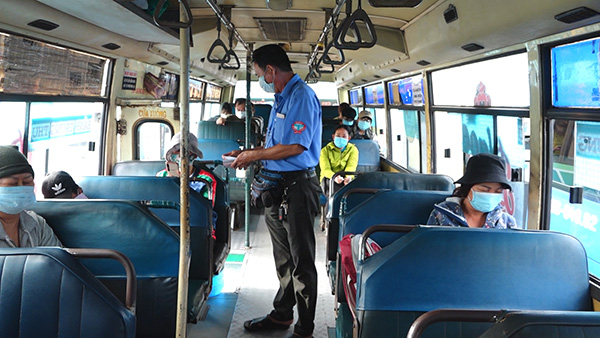Đi xe buýt mùa dịch Covid