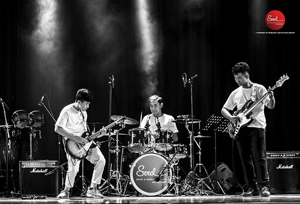 Một buổi diễn của các bạn trẻ tại sân khấu Soul Live Project của Thanh Bùi. Ảnh: Soul Live Project