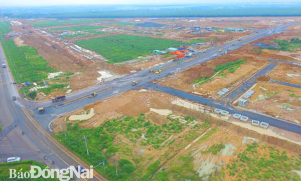 Việc thi công các công trình hạ tầng tại khu tái định cư Lộc An - Bình Sơn (H.Long Thành) thời gian qua gặp khó khăn do trời mưa kéo dài