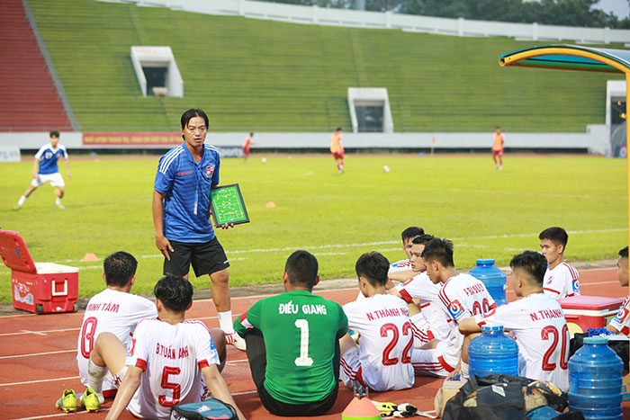 Thầy trò HLV Lê Thanh Xuân kết thúc giải với vị trí hạng 6 bảng B