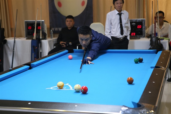 Một VĐV thi đấu tại Giải Billiards & Snooker vô địch quốc gia - Vòng chung kết năm 2020