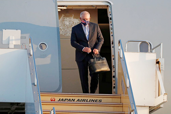 Thủ tướng Australia Scott Morrison đã đến sân bay Haneda ở Tokyo, Nhật Bản ngày 17/11, bắt đầu chuyến thăm 2 ngày theo lời mời của người đồng cấp Suga Yoshihide. (Nguồn: Reuters)