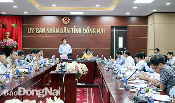 Thứ trưởng Bộ GT-VT Nguyễn Ngọc Đông phát biểu tại buổi làm việc