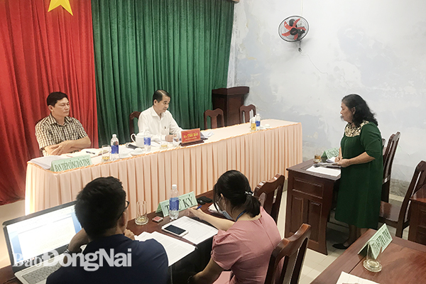 Phó chủ tịch Thái Bảo đối thoại với bà Nguyễn Thị Được