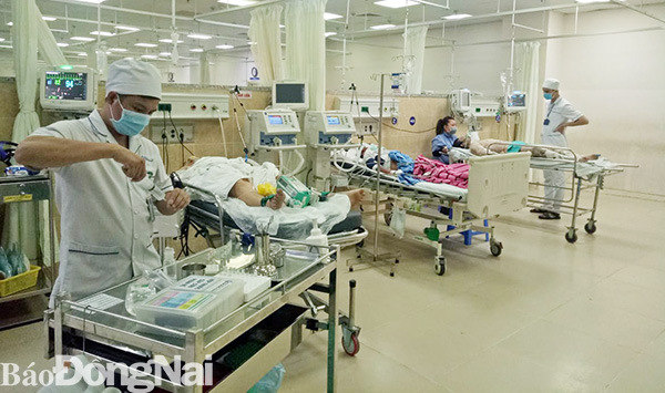 Cấp cứu cho bệnh nhân tại khoa Cấp cứu Bệnh viện Đa khoa Đồng Nai