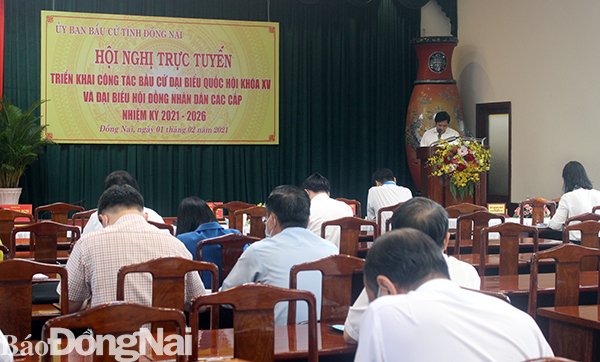 Đồng chí Nguyễn Sơn Hùng, Phó chủ tịch thường trực HĐND tỉnh, Phó chủ tịch Ủy ban bầu cử tỉnh phát biểu chỉ đạo tại Hội nghị trực tuyến triển khai công tác bầu cử 