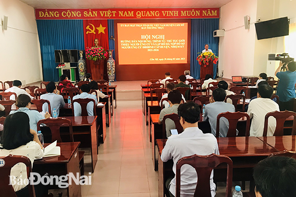 Ban thường trực Ủy ban MTTQ Việt Nam H.Cẩm Mỹ tổ chức hội nghị hướng dẫn nội dung, trình tự, thủ tục, giới thiệu người ứng cử và lập hồ sơ nộp ứng cử đại biểu HĐND huyện, nhiệm kỳ 2021 – 2026.