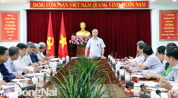 Bí thư Tỉnh ủy Nguyễn Phú Cường phát biểu chỉ đạo tại buổi làm việc