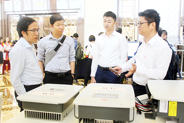 Đồng Nai tổ chức hội nghị kết nối giới thiệu các loại máy móc sản xuất năng lượng tái tạo. Ảnh: Hương Giang