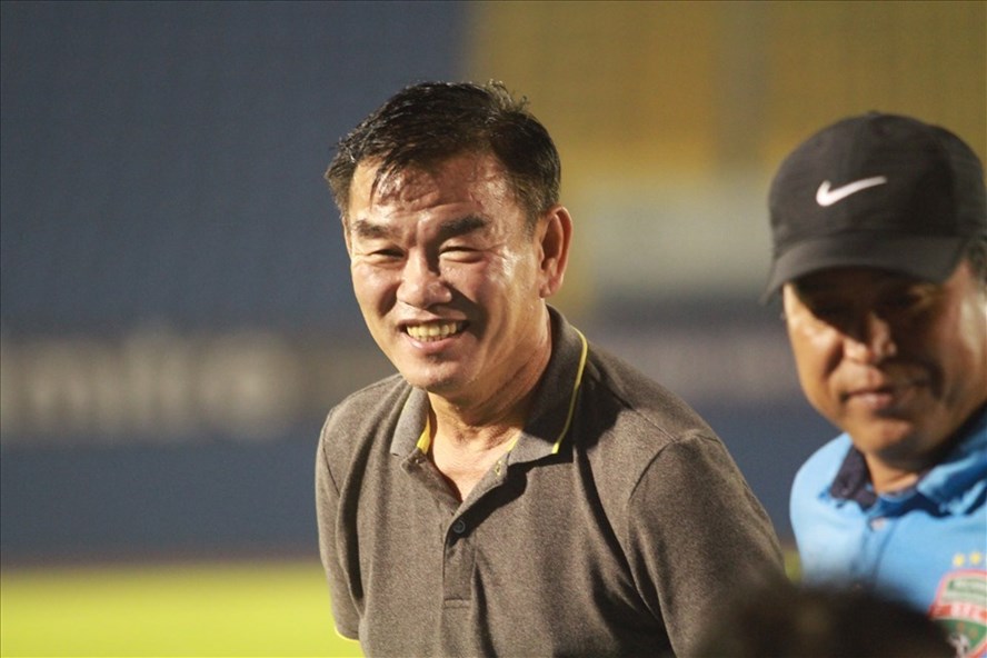 Phan Thanh Hùng có thể dẫn dắt Đà Nẵng từ vòng 13 V.League 2021