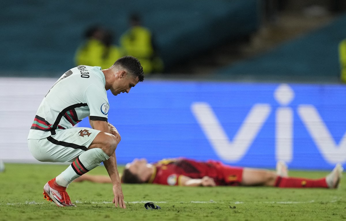 Ronaldo và đồng đội dừng bước ở EURO 2020. (Nguồn: AFP/Getty Images)