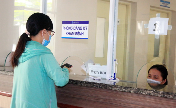  Người dân đăng ký làm test nhanh SARS-CoV-2 tại Bệnh viện Đa khoa Đồng Nai