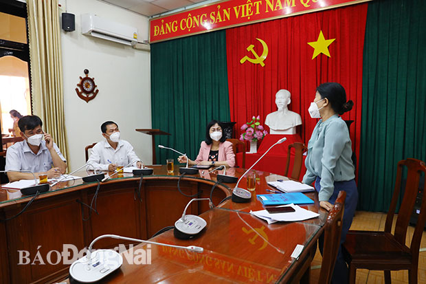 Chủ tịch UBND H.Trảng Bom Vũ Thị Minh Châu phát biểu tại buổi làm việc.