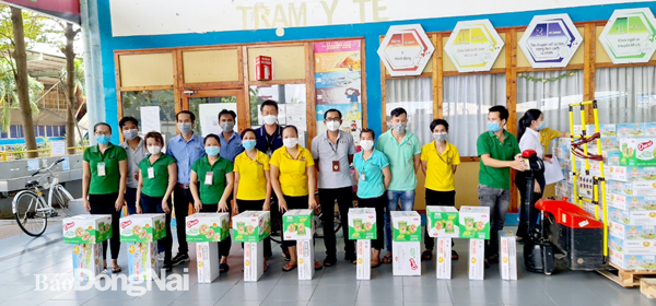 Công ty TNHH Hwaseung Vina (H.Nhơn Trạch) hỗ trợ bữa ăn cho công nhân thực hiện “3 tại chỗ”