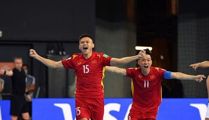 Tuyển futsal Việt Nam xuất sắc giành vé vào vòng 1/8. Ảnh: FIFA