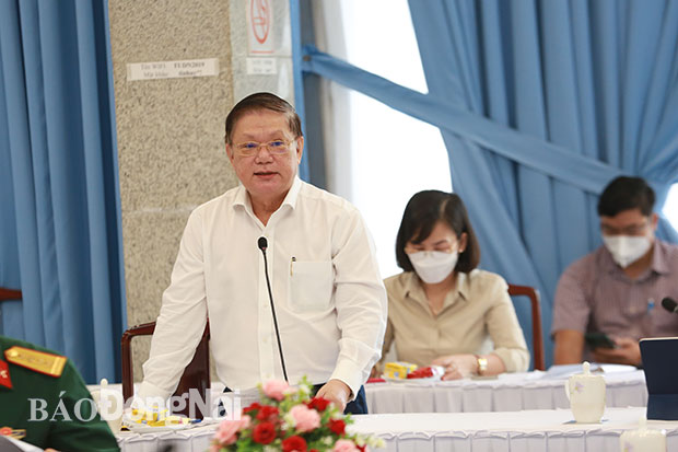 Ông Lê Văn Danh, Phó trưởng ban Quản lý các khu công nghiệp Đồng Nai phát biểu tại cuộc họp. Ảnh: Huy Anh