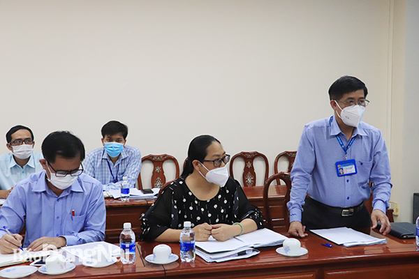 Phó giám đốc Sở TN-MT Nguyễn Ngọc Thường phát biều ý kiến cuộc họp.