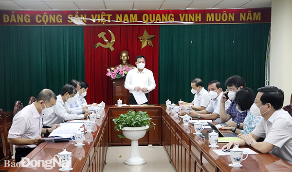 Phó chủ tịch UBND tỉnh Võ Tấn Đức chỉ đạo tạo cuộc họp