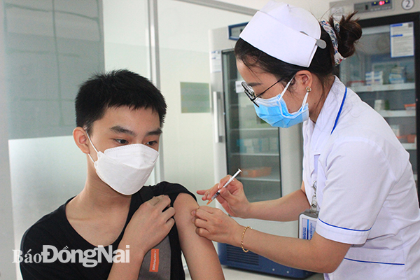 Tiêm vaccine phòng Covid-19 cho trẻ em tại Bệnh viện Đa khoa Đồng Nai.