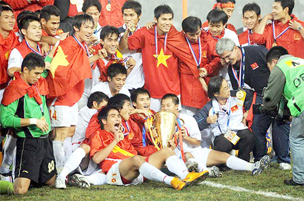 HLV Calisto và đội tuyển Việt Nam vô địch AFF Cup 2008