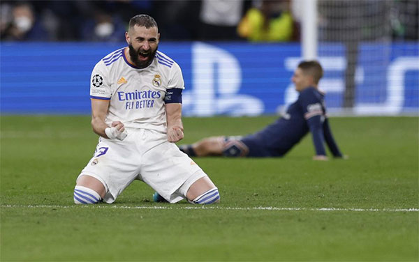 Benzema khi trở thành cầu thủ già nhất lập hat-trick trong kỷ nguyên Champions League