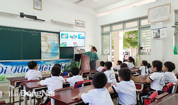 Một buổi học tại Trường tiểu học Phan Bội Châu (P.Long Bình, TP.Biên Hòa). Ảnh: Công Nghĩa