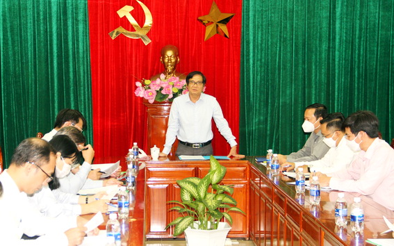 Phó chủ tịch UBND tỉnh Nguyễn Sơn Hùng chủ trì cuộc họp Ban đại diện Hội đồng quản trị Ngân hàng Chính sách xã hội tỉnh Qúy II-2022 (ảnh: Sông Thao)