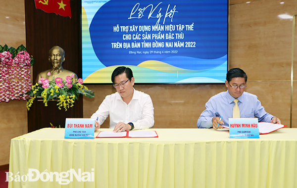 Ký kết xây dựng nhãn hiệu tập thể cho các sản phẩm Sầu riêng Tân Phú