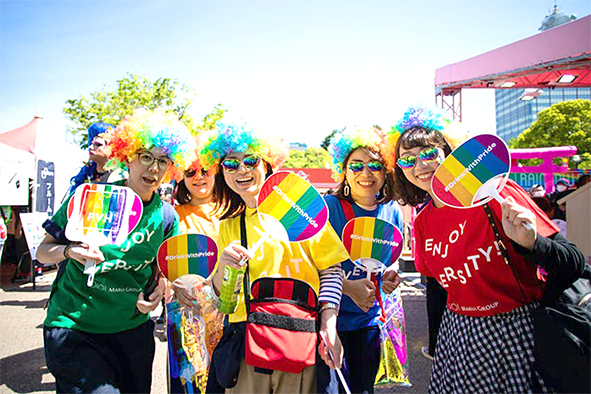 Các bạn trẻ trong cuộc diễu hành Tokyo Pride diễn ra vào tháng 4. Nguồn: Morumotto/Shutterstock