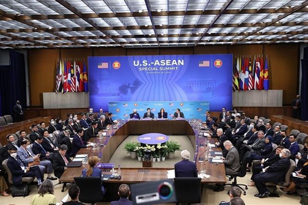 A session between ASEAN leaders and the US cabinet on clean energy.